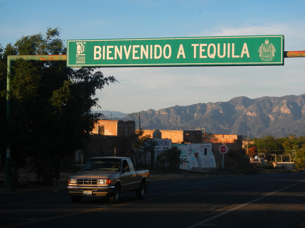 Ortseingang, Tequila Stadt