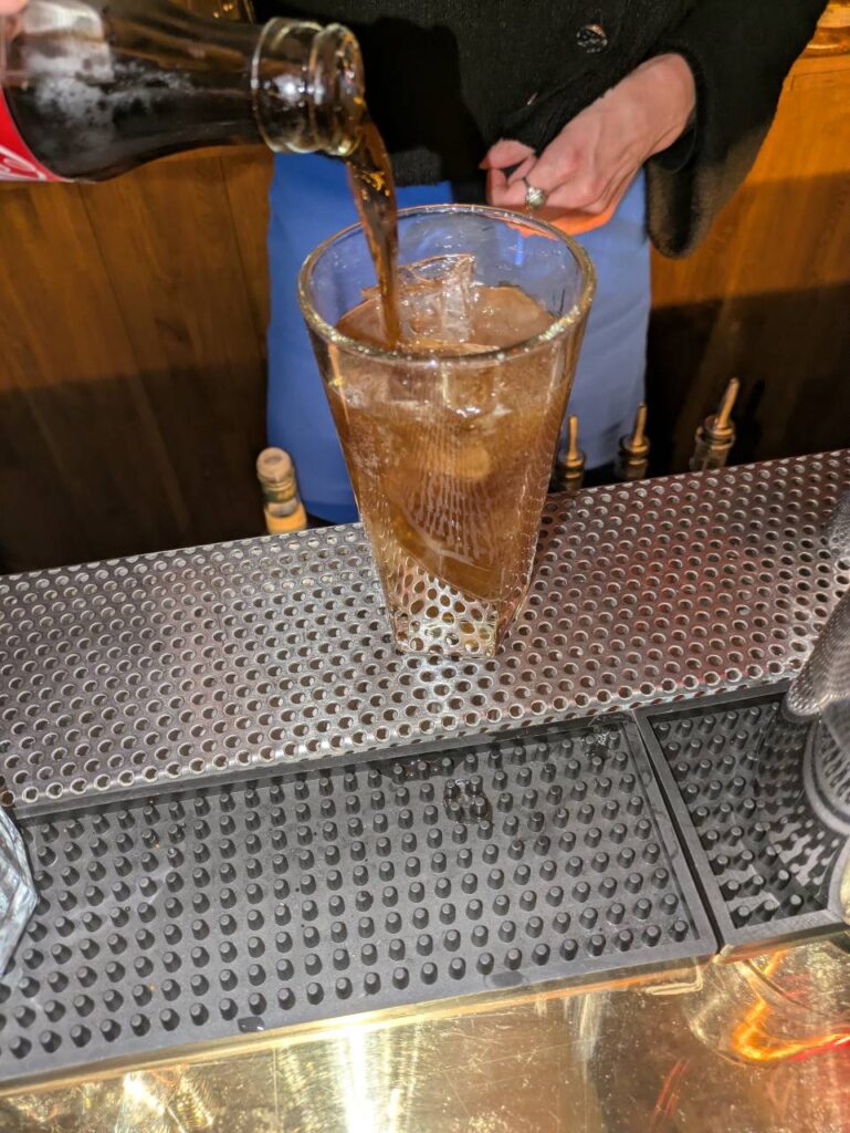 Mezcal Cola: Schritt 3